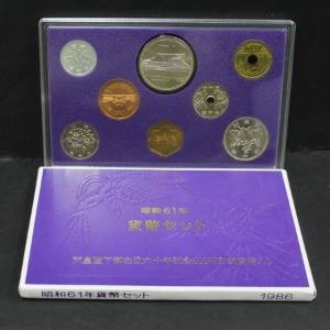 일본 1986년 기념민트 - 천황재위 60주년 500엔 기념주화 &amp; 동메달 삽입 현행 민트