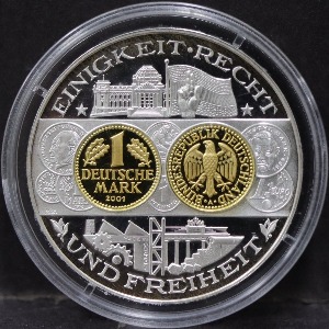 독일 2001년 독일 화폐 (주화) 1200년 역사를 표현한 - 2001년 마지막 1마르크 도안 은메달
